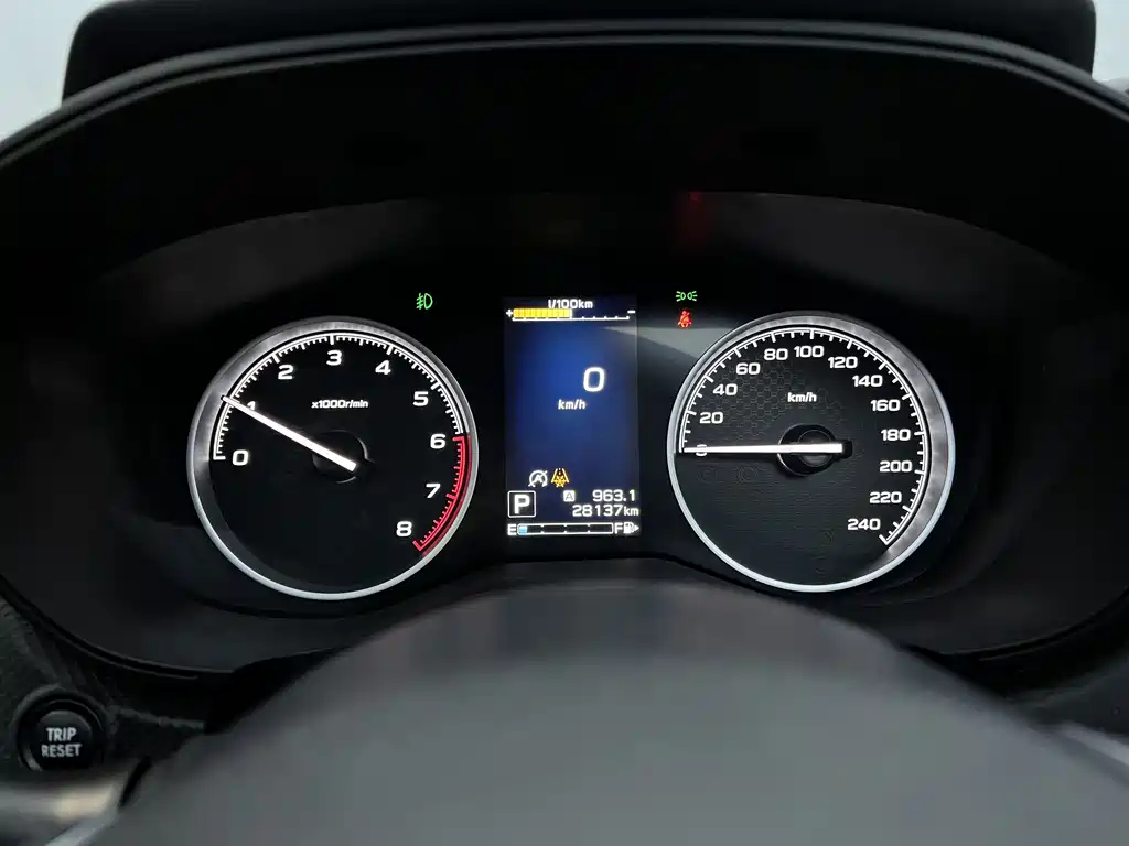 Subaru Forester 2022 — фото 14