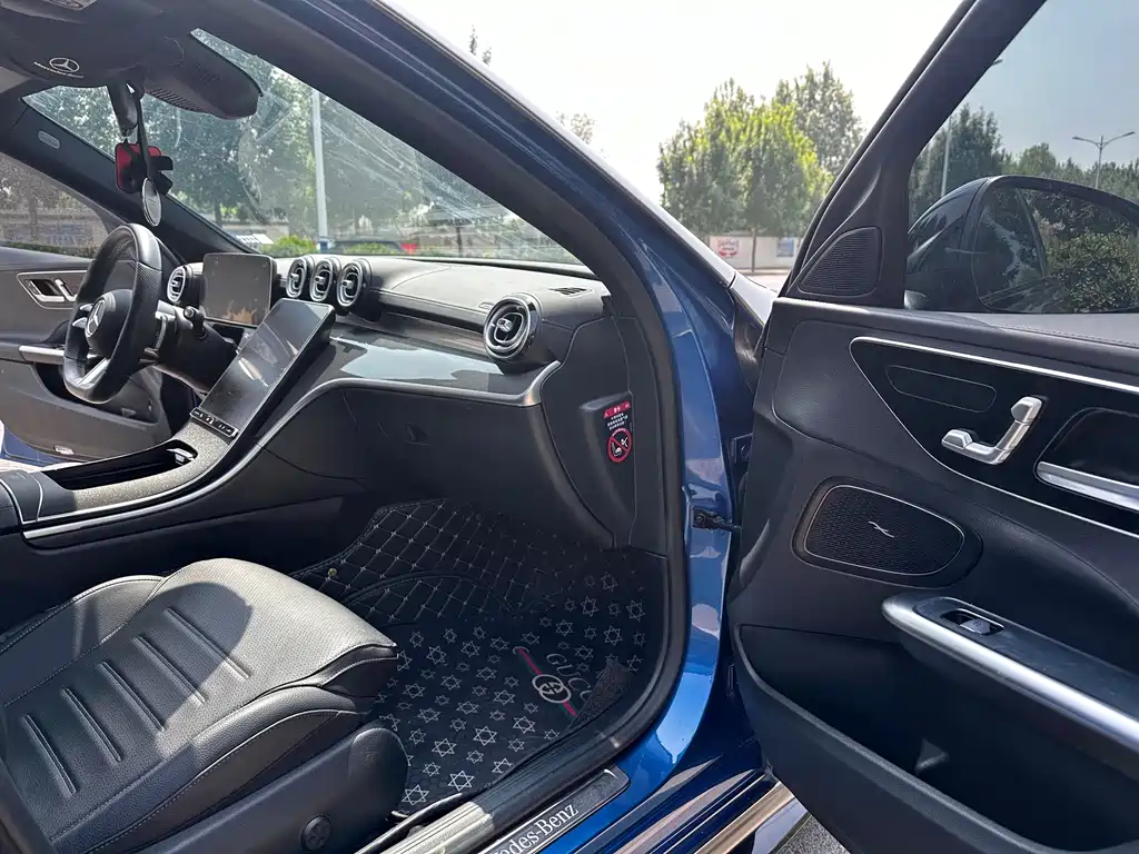 Mercedes-Benz C-Class 2022 — фото 15