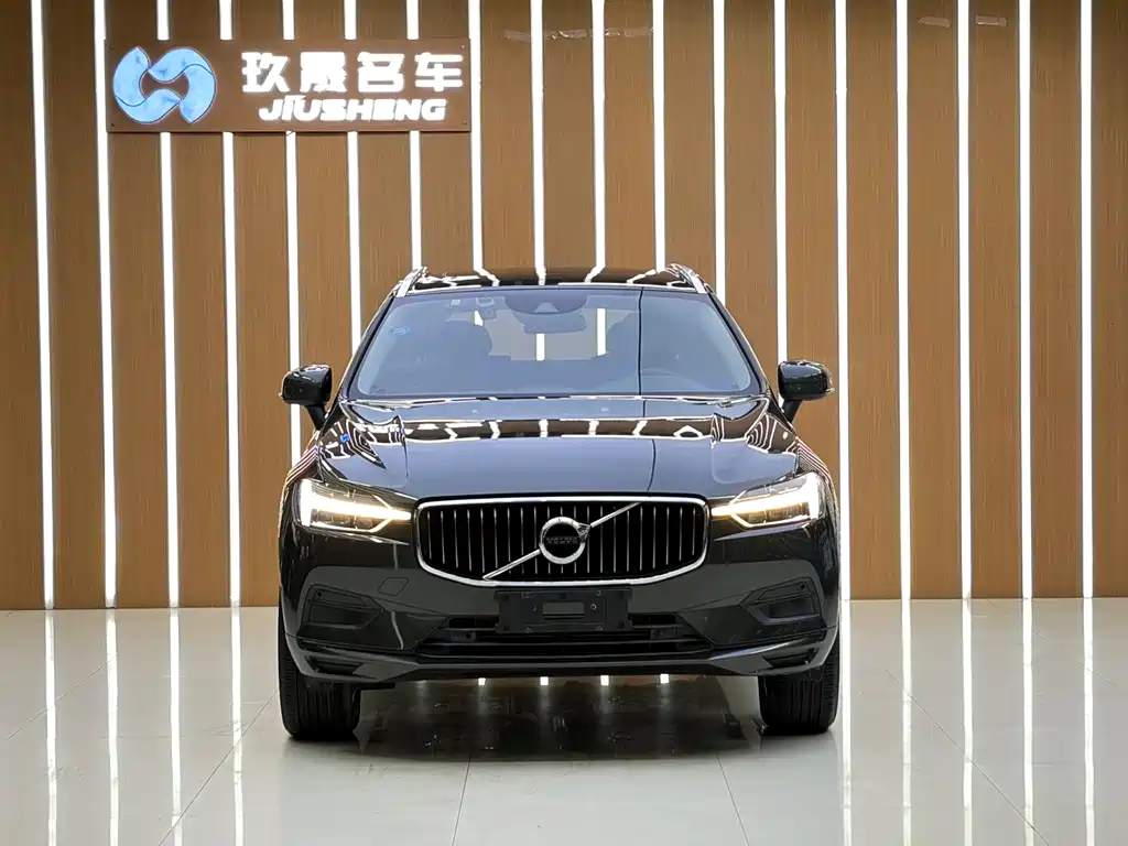 Volvo XC60 2018 — фото 2