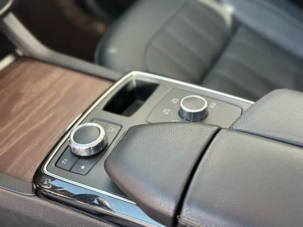 Mercedes-Benz GLE 2018 — фото 18
