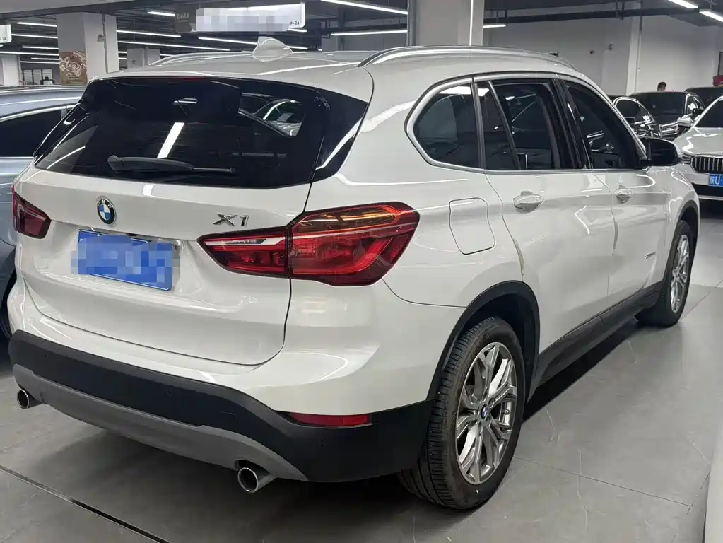 BMW X1 2017 — фото 13