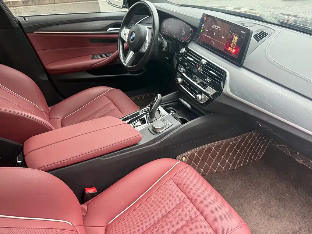 BMW 5 Series 2023 — фото 11