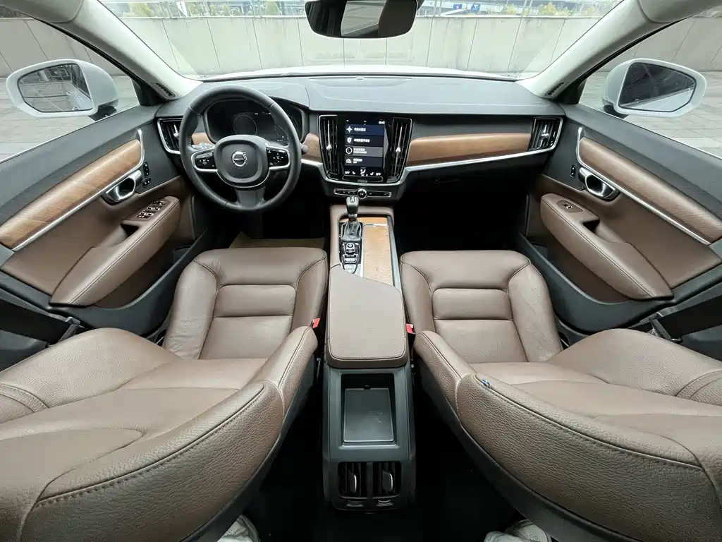 Volvo S90 2019 — фото 16