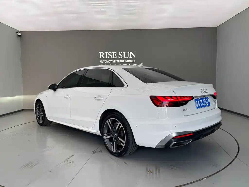 Audi A4L 2020