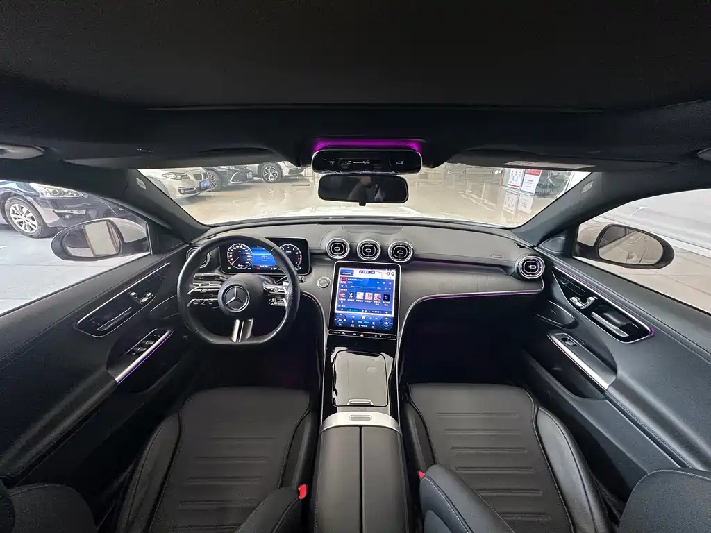 Mercedes-Benz C-Class 2023 — фото 16