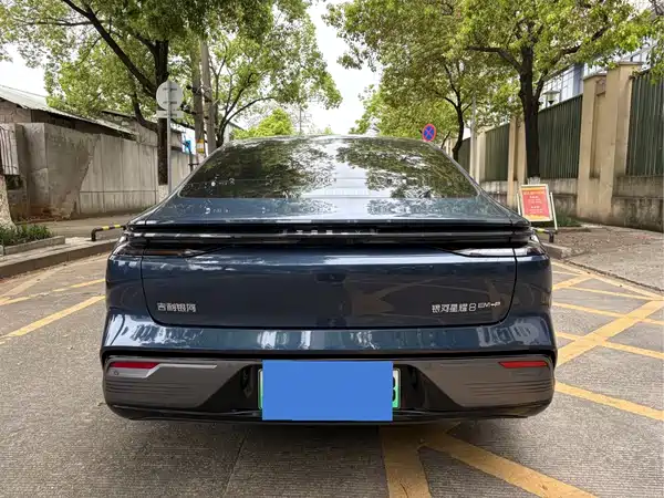 Geely Galaxy Starshine 8 2025