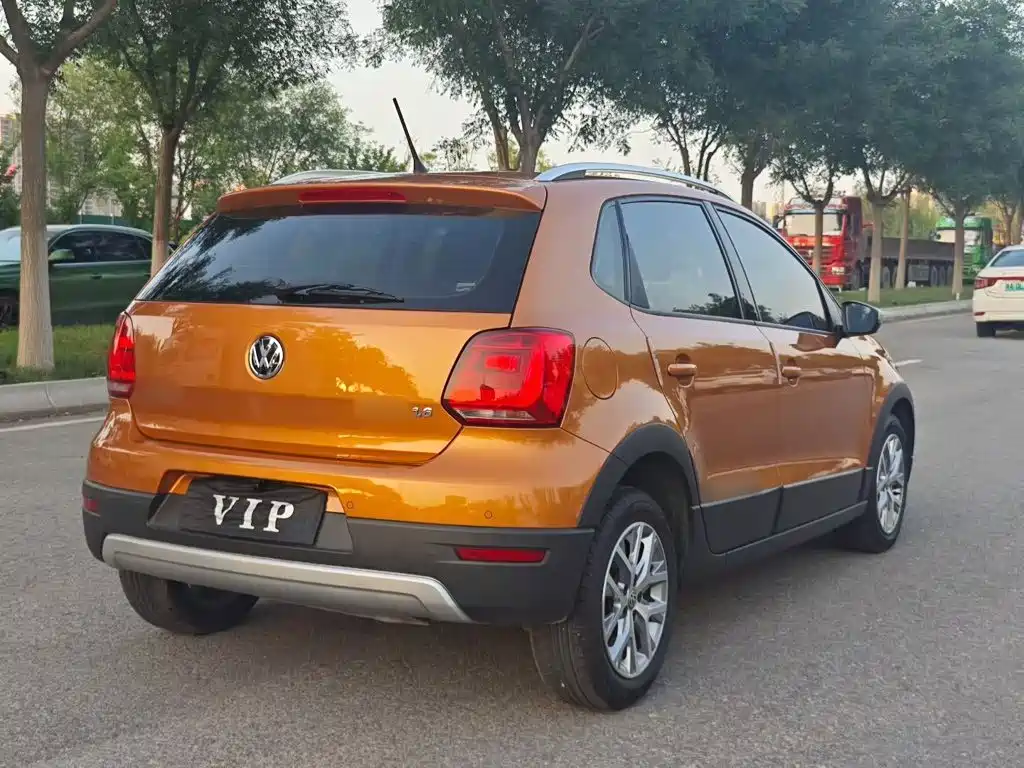 Volkswagen Polo 2015 — фото 18