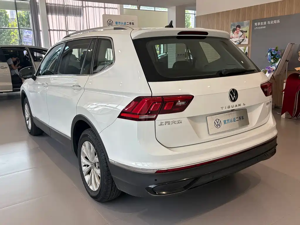 Volkswagen Tiguan L 2024 — фото 19