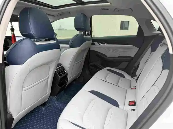 Geely Xingrui 2023