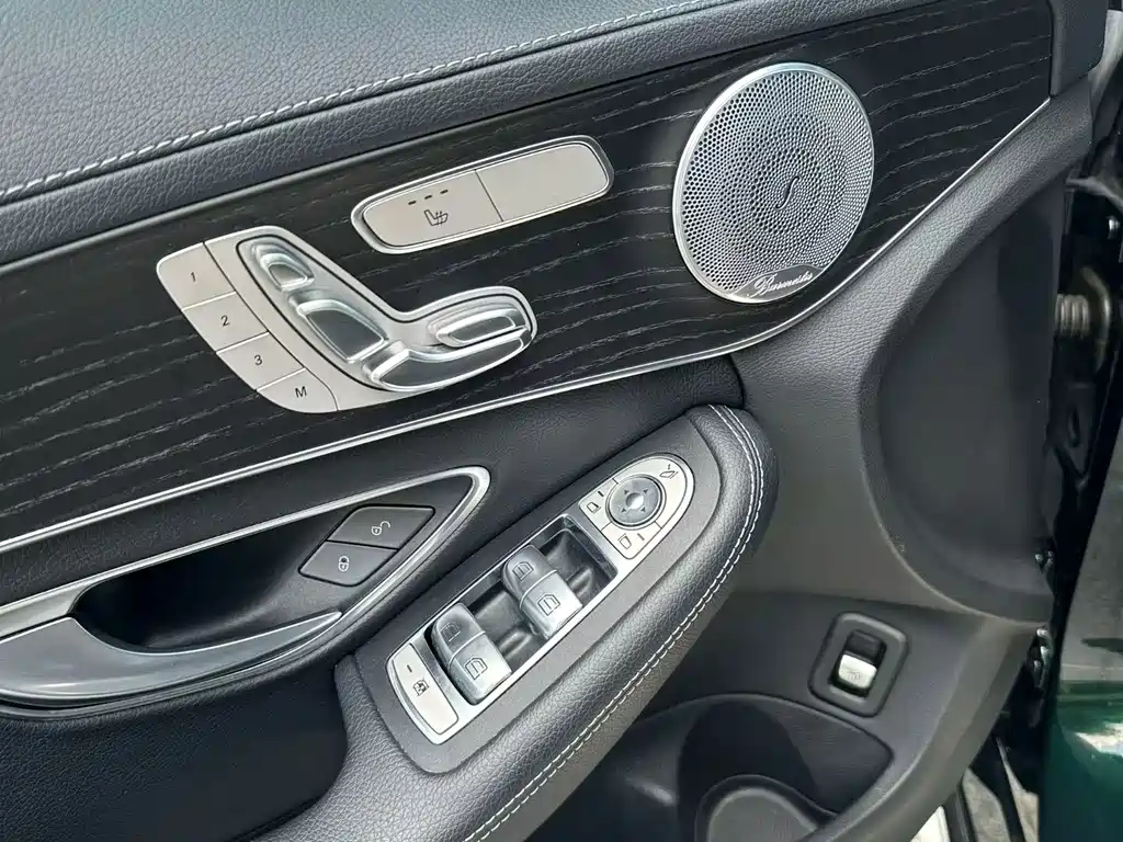 Mercedes-Benz C-Class 2021 — фото 8