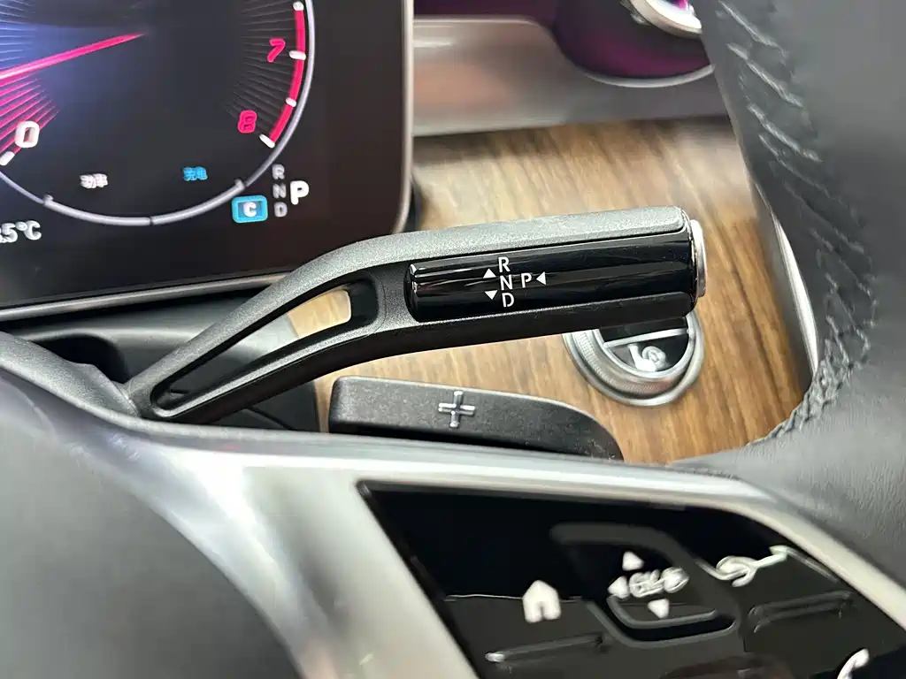 Mercedes-Benz C-Class 2023 — фото 20