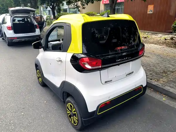 Baojun E100 2020