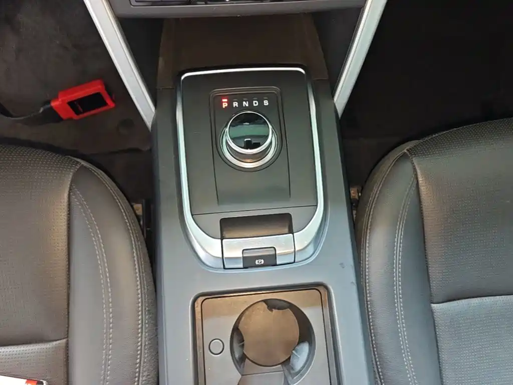 Land Rover Discovery Sport 2018 — фото 14