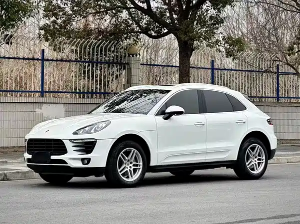 Porsche Macan 2014