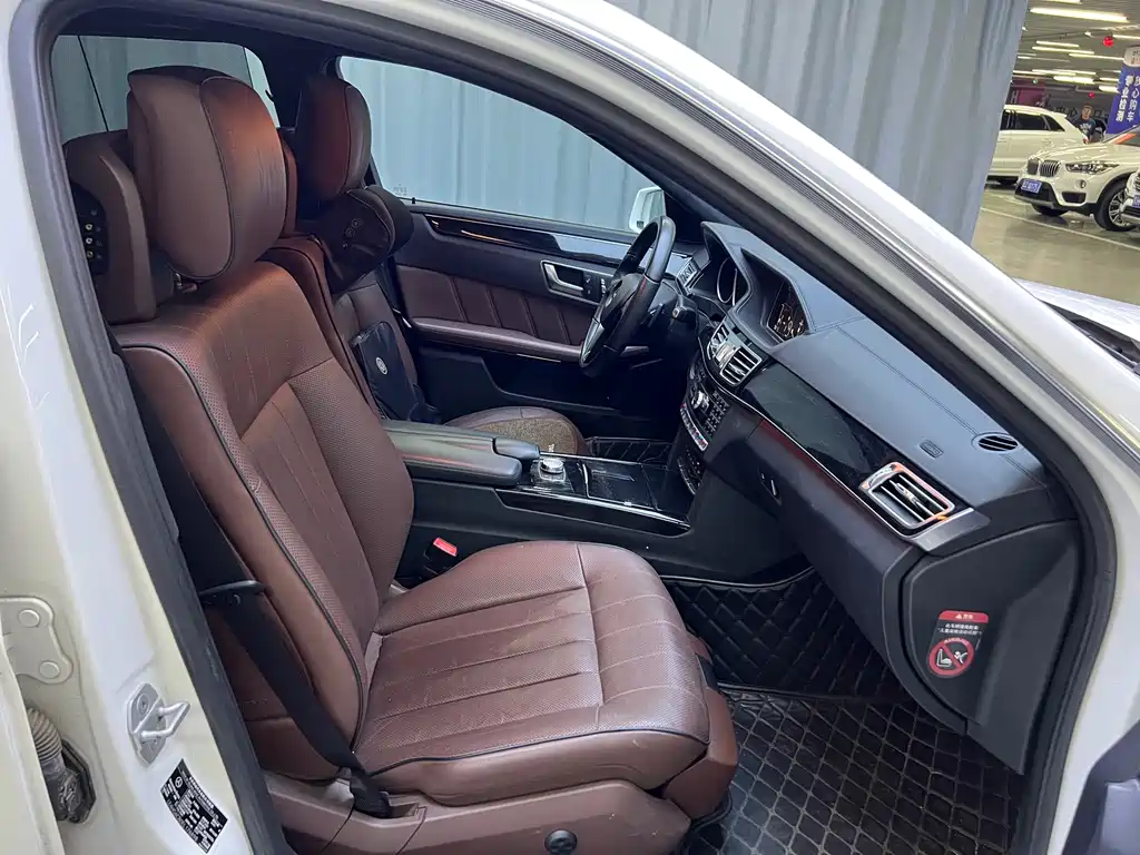 Mercedes-Benz E-Class 2015 — фото 12