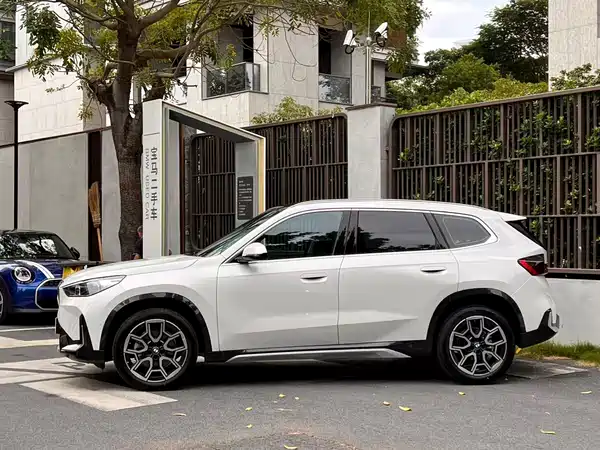 BMW X1 2025
