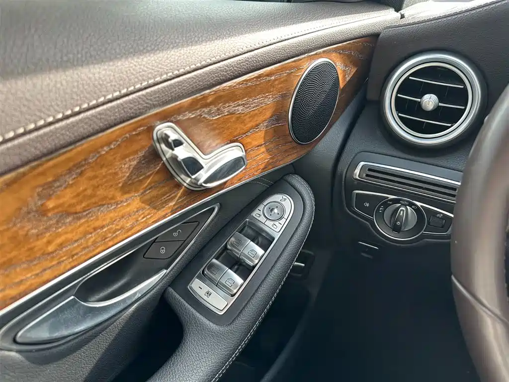 Mercedes-Benz GLC 2019 — фото 22