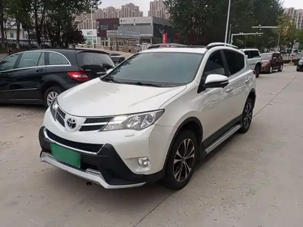 Toyota RAV4 2015