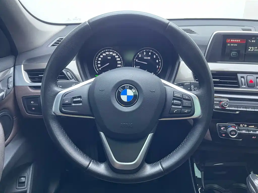 BMW X1 2019 — фото 15
