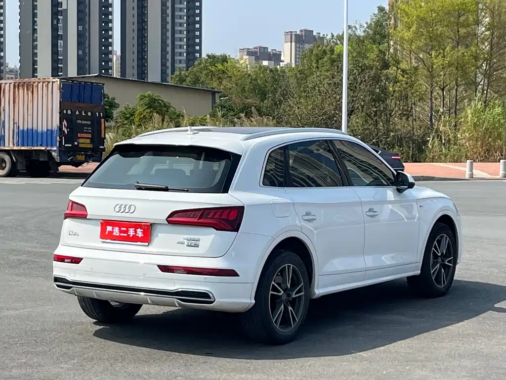 Audi Q5L 2019 — фото 9