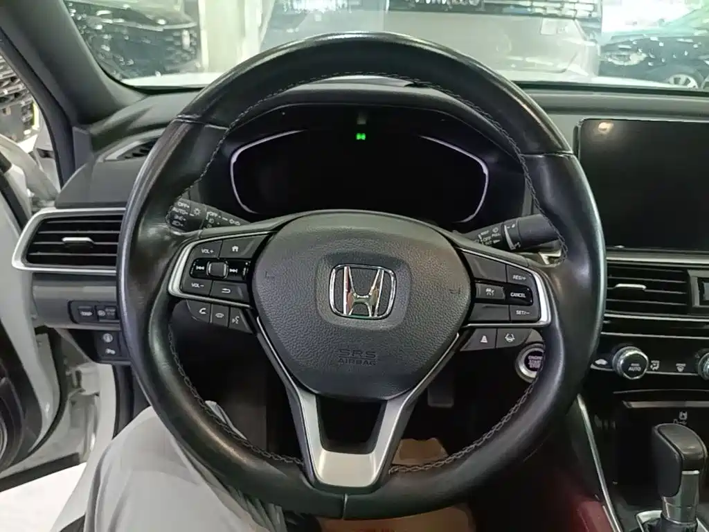 Honda Inspire 2022 — фото 11