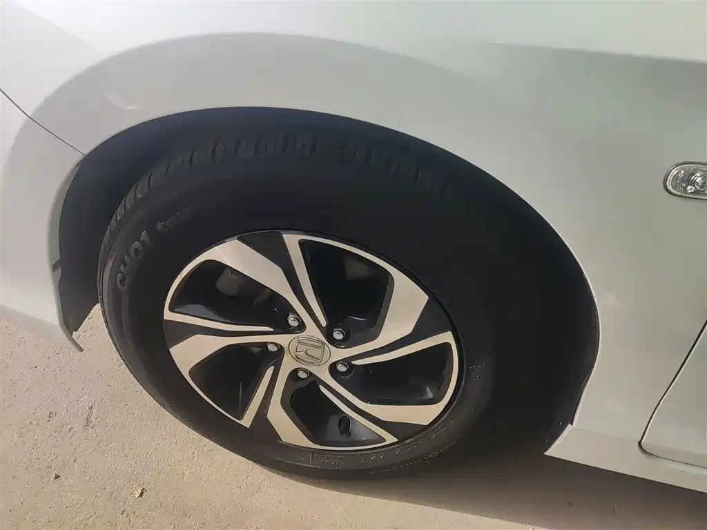 Honda Accord 2016 — фото 25