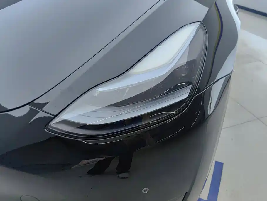 Tesla Model Y 2023 — фото 5
