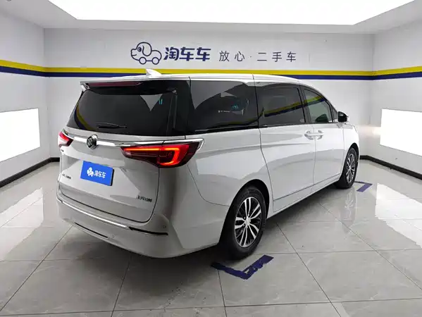 Buick GL8 2022