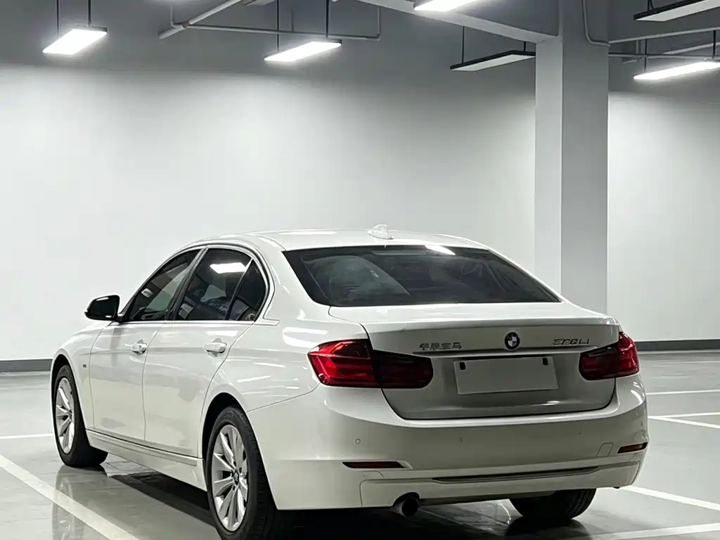 BMW 3 Series 2012