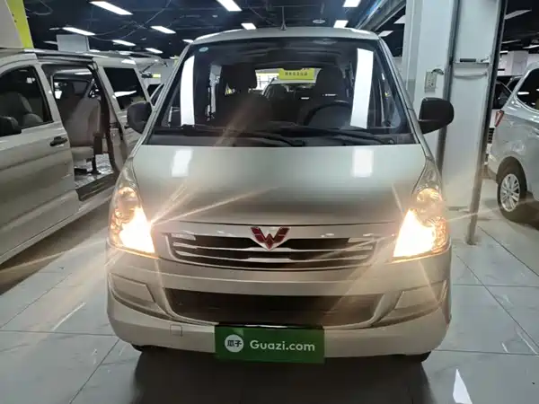 Wuling Rongguang 2017