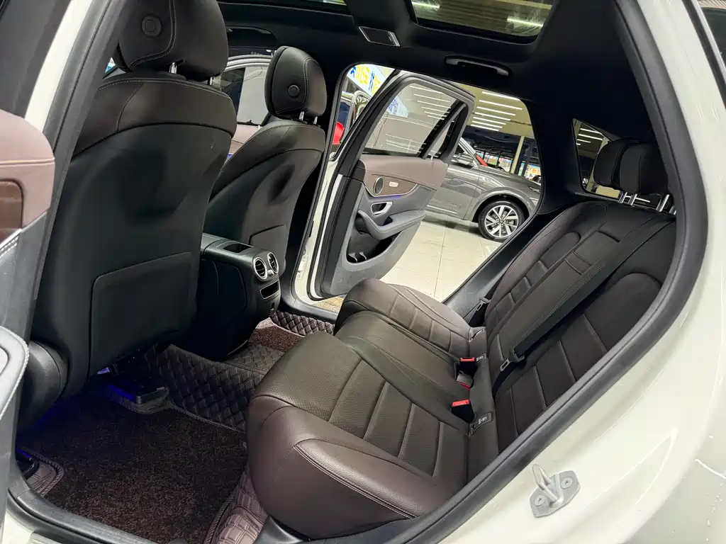 Mercedes-Benz GLC 2020 — фото 13