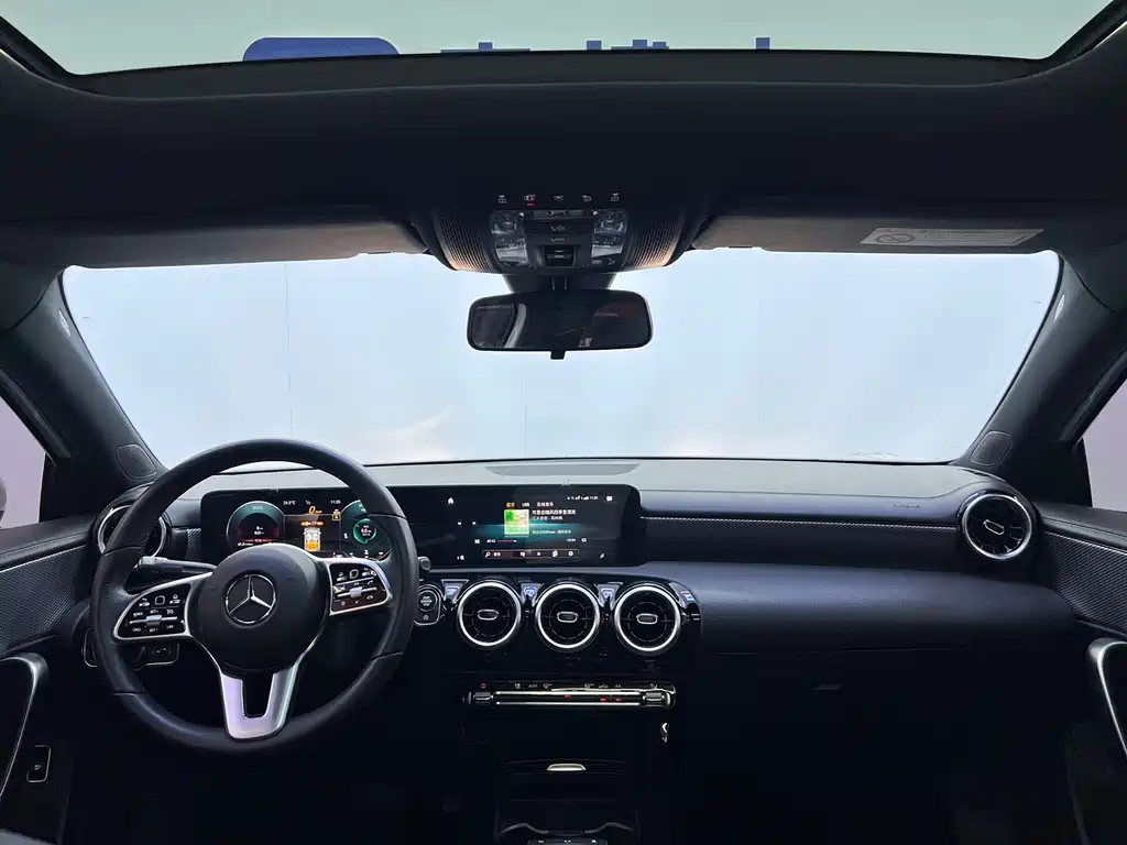 Mercedes-Benz A-Class 2023 — фото 14