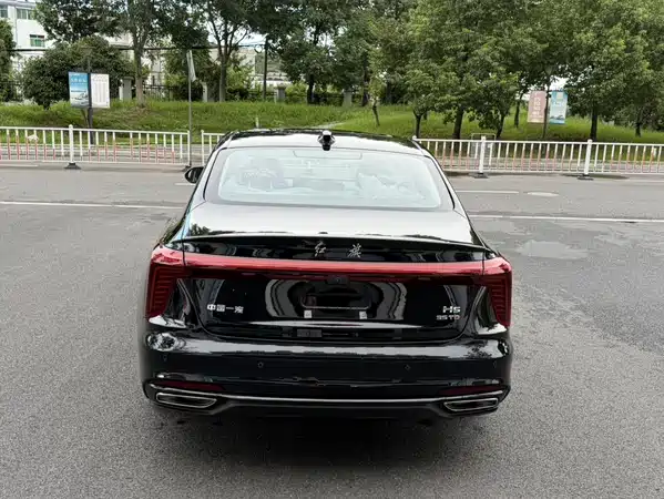 Hongqi H5 2026