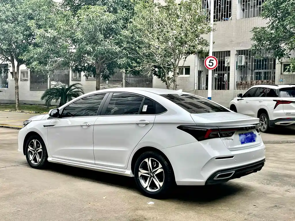 Chery Arrizo 5 PLUS 2021