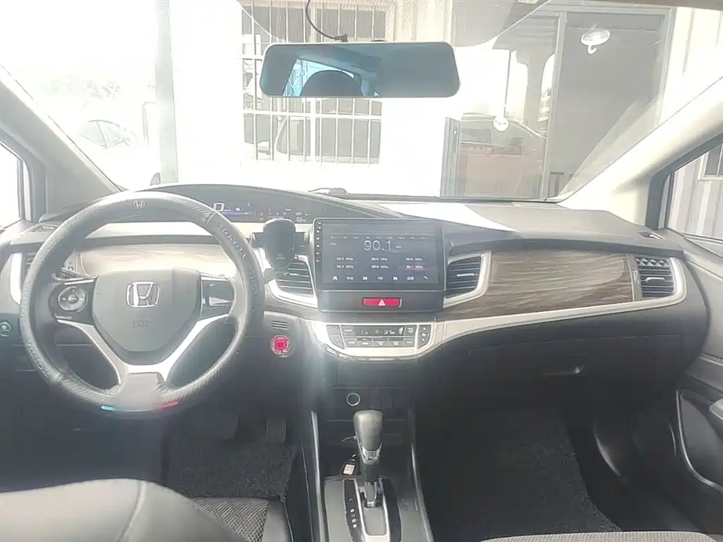 Honda Jade 2017 — фото 10