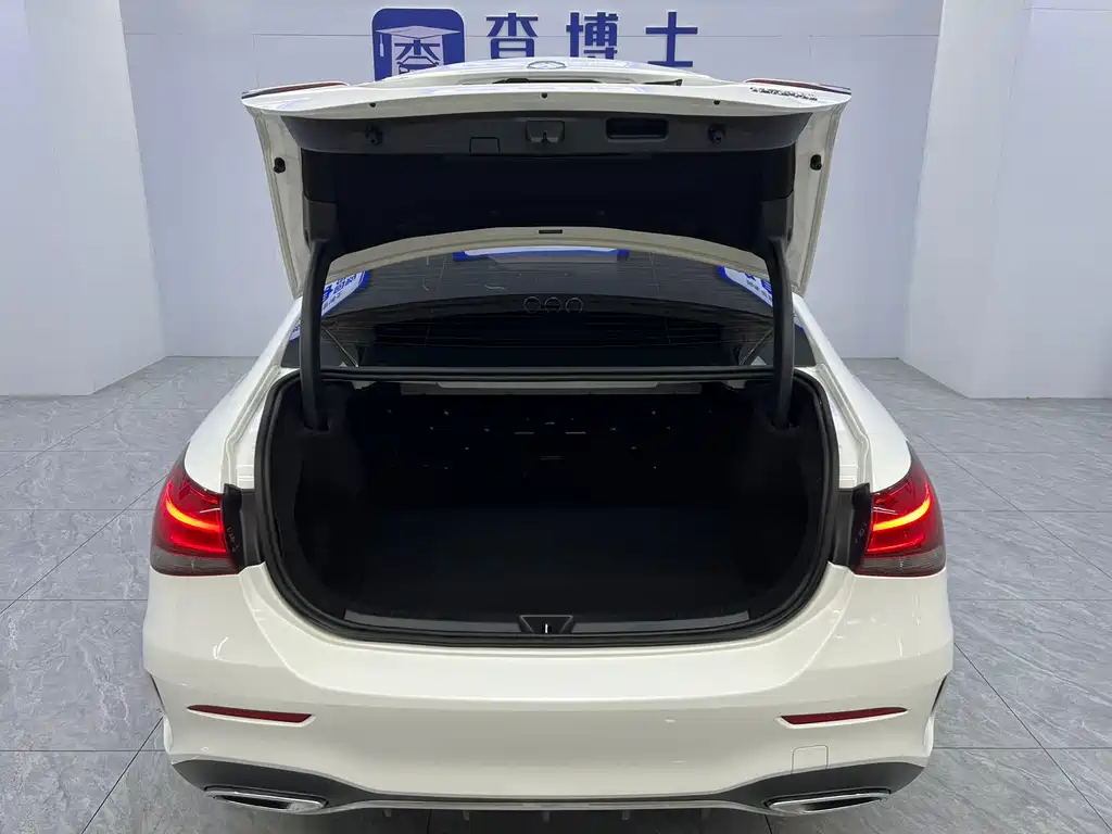 Mercedes-Benz A-Class 2023 — фото 18