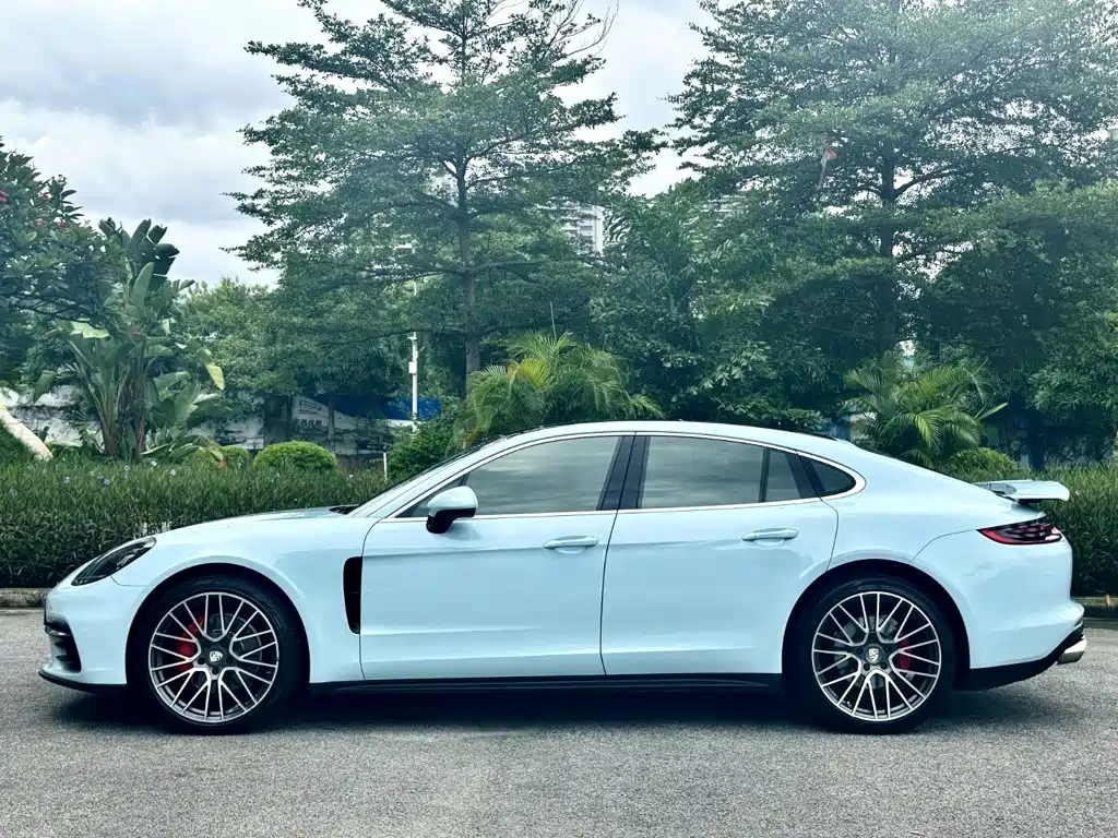 Porsche Panamera 2018 — фото 3