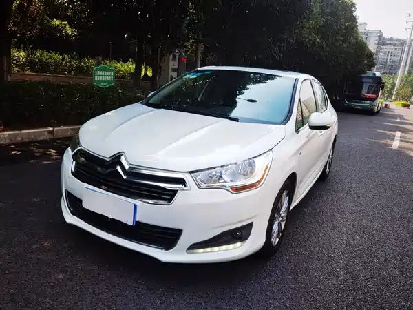 Citroën C4L 2014