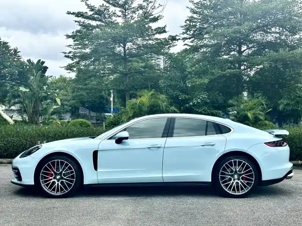 Porsche Panamera 2018