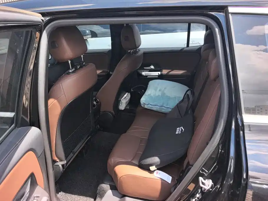 Mercedes-Benz GLB 2023 — фото 11