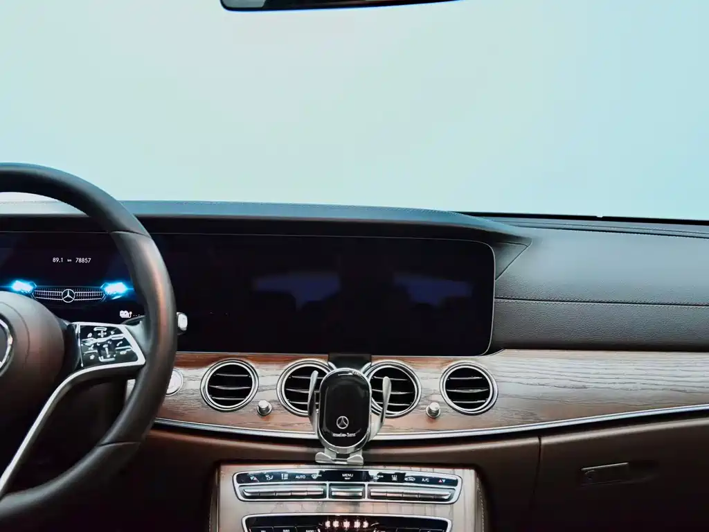 Mercedes-Benz E-Class New Energy 2022 — фото 15