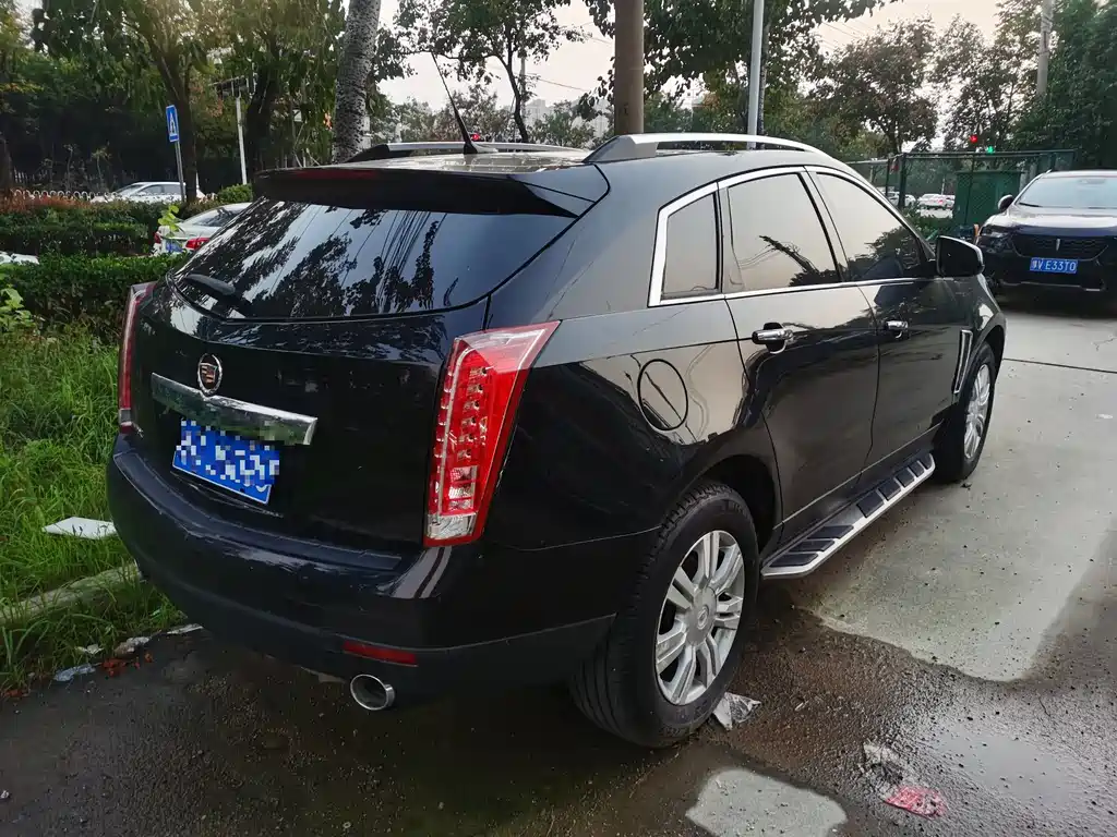 Cadillac SRX 2016 — фото 4