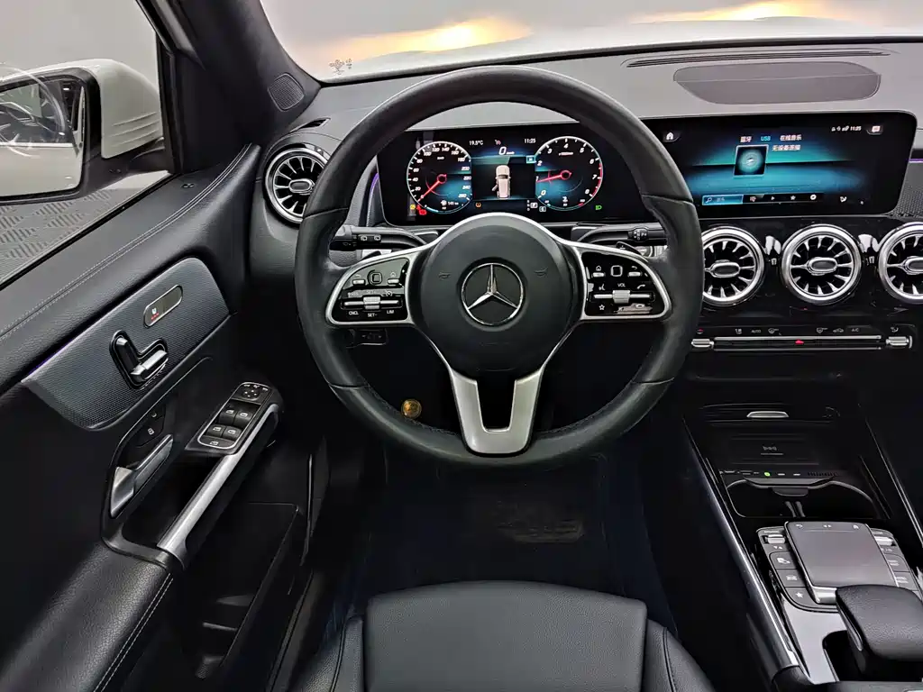 Mercedes-Benz GLB 2020 — фото 13
