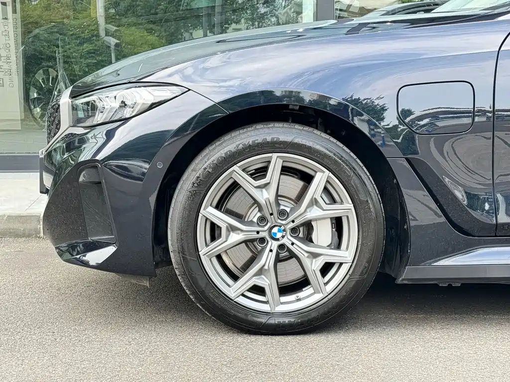 BMW i3 2025 — фото 3