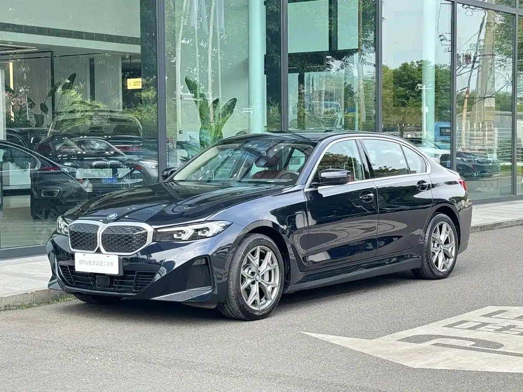 BMW i3 2025 — фото 1