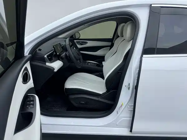 BYD Seal 05 DM-i 2025