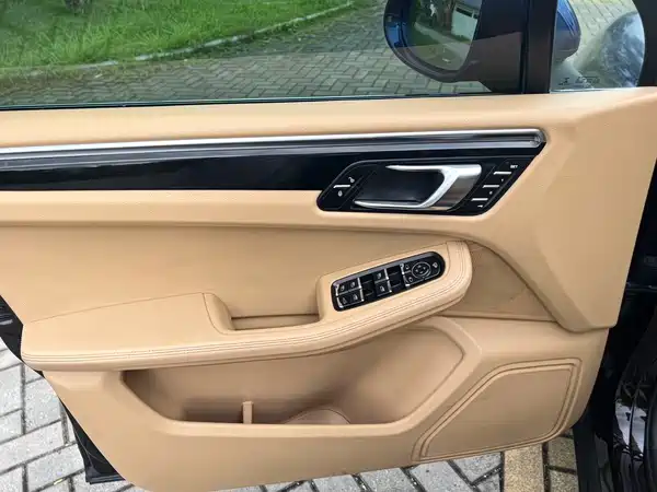 Porsche Macan 2016