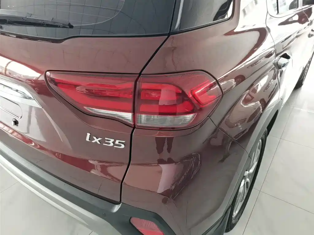 Hyundai ix35 2018 — фото 8