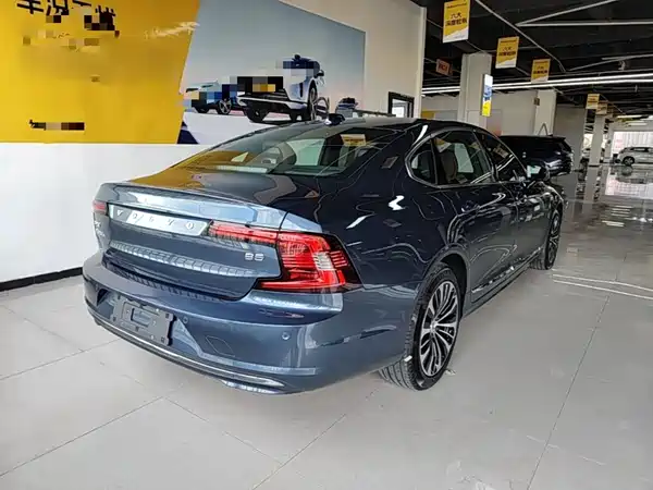 Volvo S90 2024