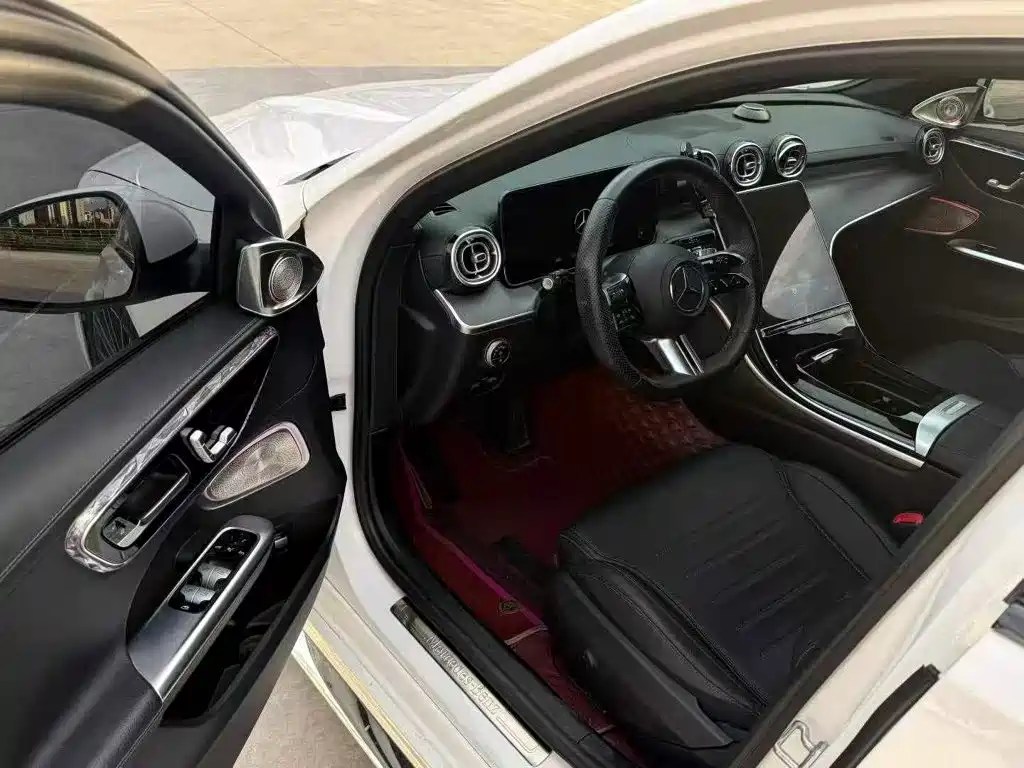 Mercedes-Benz C-Class 2023